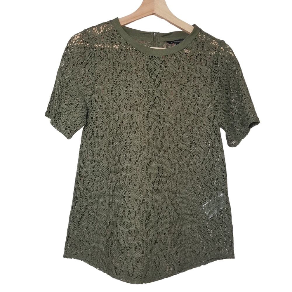 Banana Republic Unconventional Lace Top Tee Shirt XS Olive Green Layering Blouse